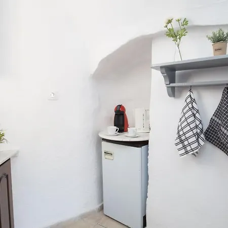 Mylopetres Traditional Finikia *