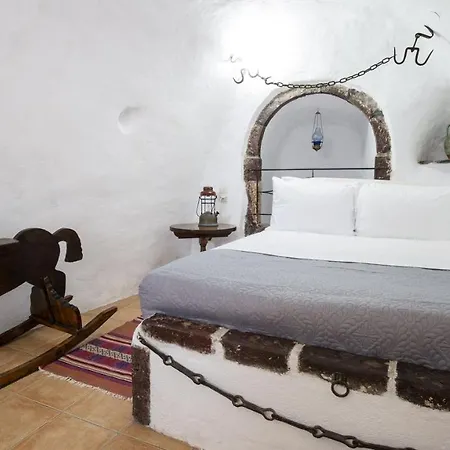 Mylopetres Traditional Finikia