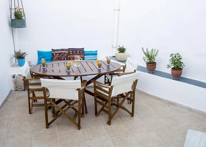 Mylopetres Traditional Finikia Apartamento *