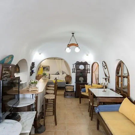 Mylopetres Traditional Finikia *