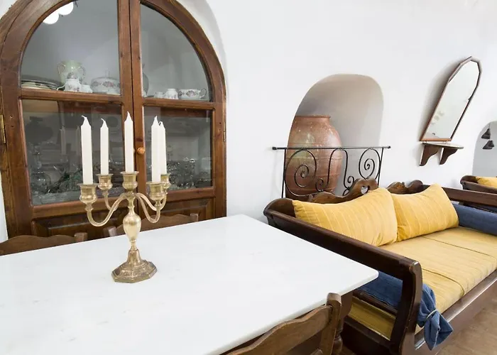 Mylopetres Traditional Finikia 이아