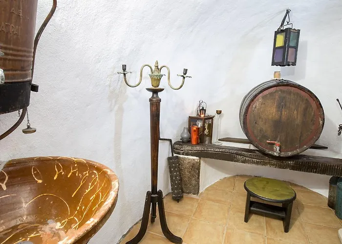 Mylopetres Traditional Finikia 이아