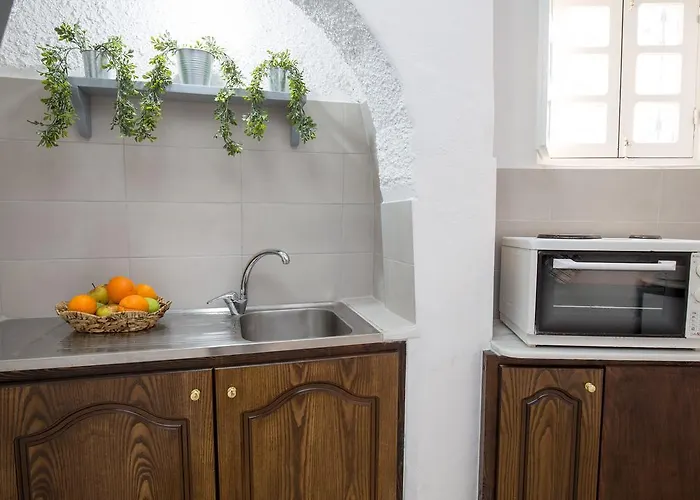 Mylopetres Traditional Finikia *