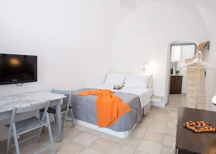 Mylopetres Traditional Finikia